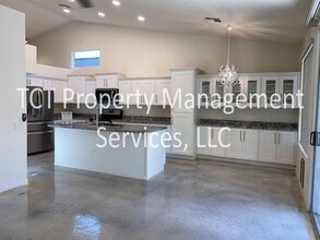1740 E Oakland St in Chandler, AZ - Foto de edificio - Building Photo