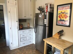 1615 N 60th St, Unit Two bedroom upper unit in Milwaukee, WI - Building Photo - Building Photo