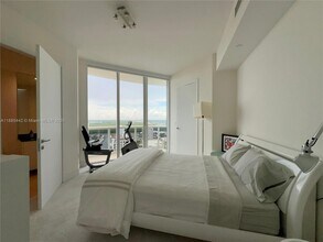 15901 Collins Ave, Unit 2406 in Sunny Isles Beach, FL - Building Photo - Building Photo