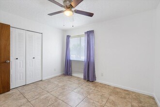 1433 SE North Balcourt Ct in Port St. Lucie, FL - Building Photo - Building Photo