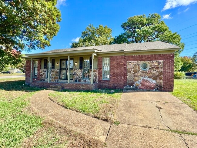 5502 Santa Monica St in Memphis, TN - Building Photo - Building Photo
