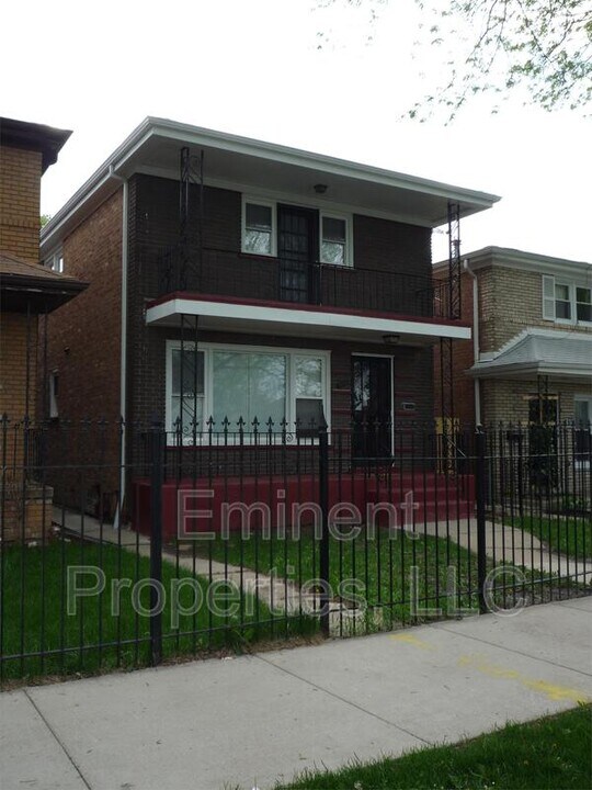 9016 S Morgan St in Chicago, IL - Building Photo