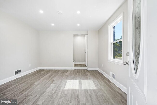 property at 5204 Lackawanna St