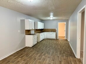 724 Searcy Ave in Griffin, GA - Building Photo - Building Photo