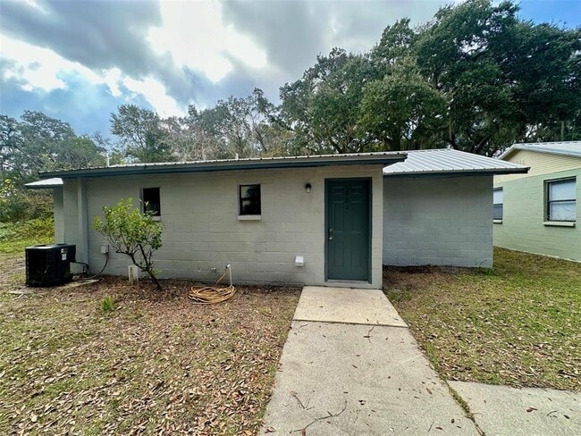 651 NE Waldo Rd in Gainesville, FL - Building Photo - Building Photo