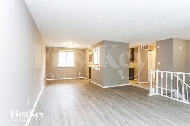 910 Woodlark Dr in Indianapolis, IN - Building Photo - Building Photo