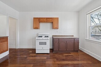 1734 W Clarke St in Milwaukee, WI - Building Photo - Building Photo