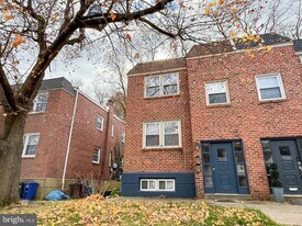 7028 Valley Ave in Philadelphia, PA - Building Photo