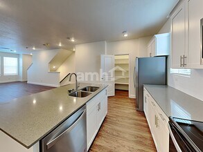 6051 W Copperhawk Dr in South Jordan, UT - Building Photo - Building Photo
