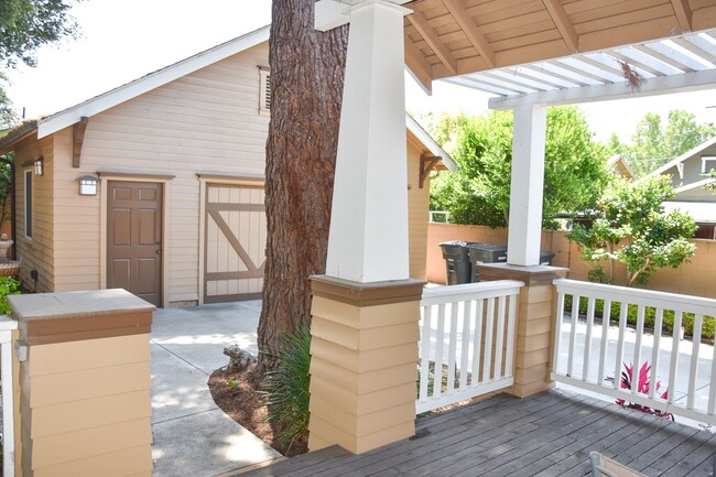 property at 227 N Cleveland St