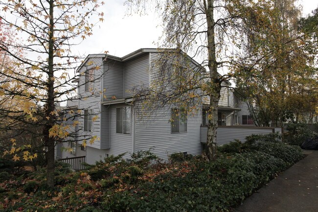 Roosevelt Heights Apartments in Seattle, WA - Foto de edificio - Building Photo