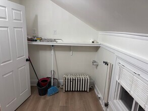 11 Westcott St, Unit B in Norwich, NY - Building Photo - Building Photo