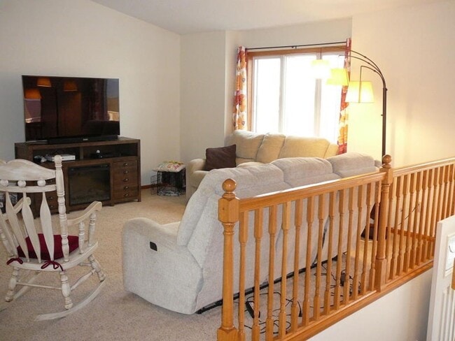 1420 Sharloh LP in Bismarck, ND - Building Photo - Building Photo