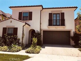 102 Chestnut Grove in Irvine, CA - Building Photo