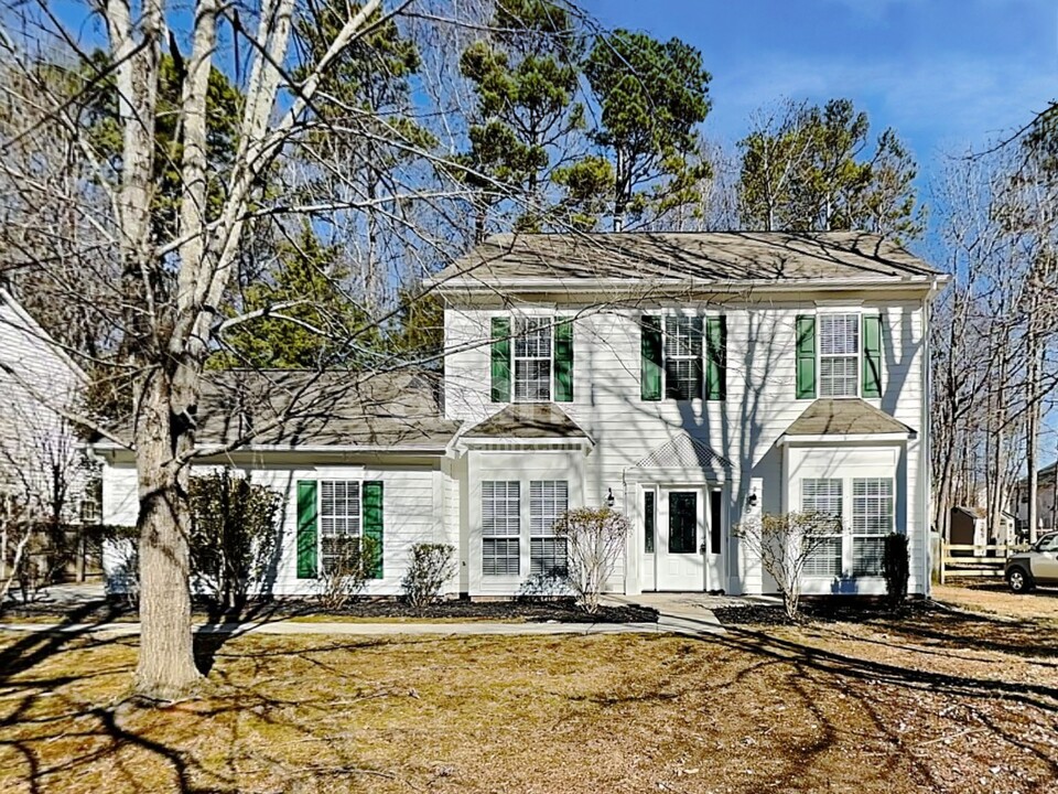 3036 Pinewood Hill Dr in Matthews, NC - Foto de edificio