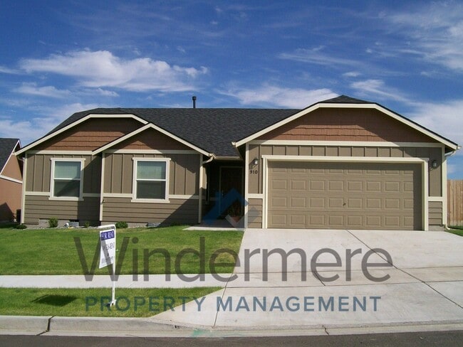 property at 910 Hedine Road