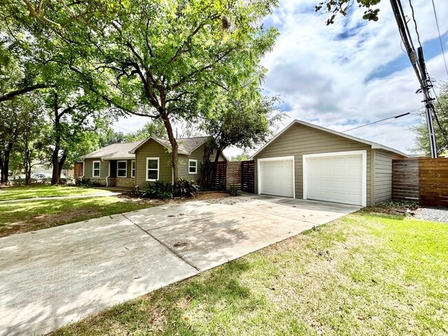 4010 Yupon St in Houston, TX - Building Photo - Building Photo