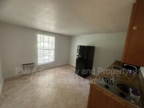721 W Socrum Loop Rd in Lakeland, FL - Building Photo - Building Photo