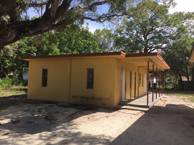 418 NW 14th Ave in Fort Lauderdale, FL - Building Photo - Building Photo