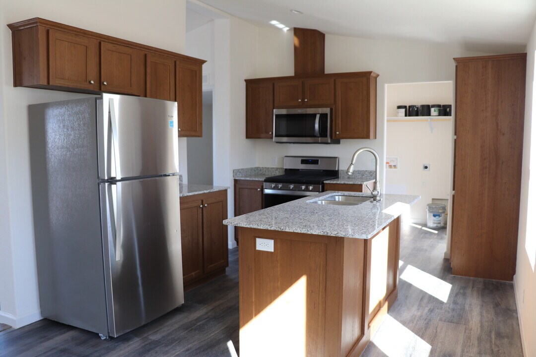 Carriage Court Manufactured Home Community in Winnemucca, NV - Foto de edificio