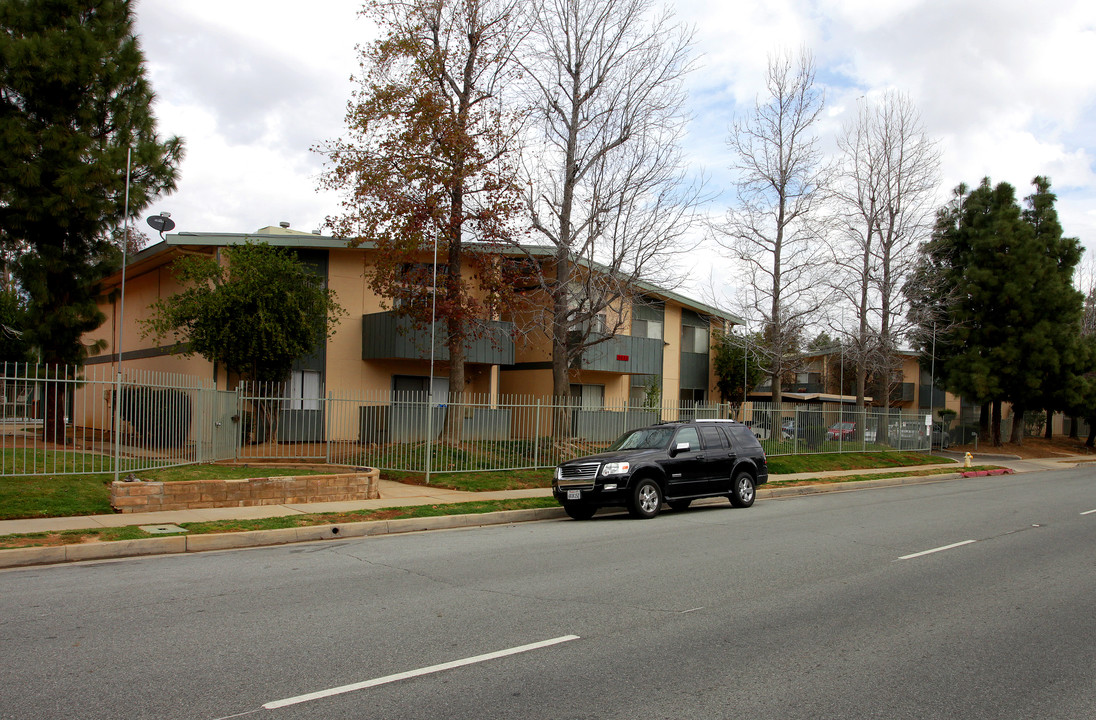 Wilson Garden in Banning, CA - Building Photo