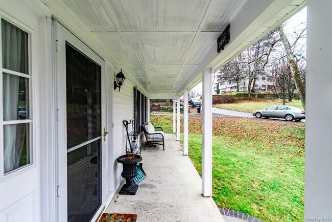 3 Vinebrook Ave in Cornwall On Hudson, NY - Building Photo - Building Photo