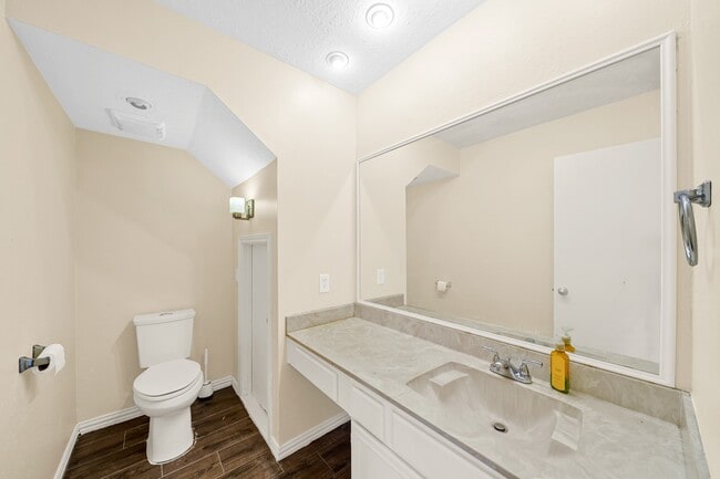 property at 2602 Cloverfield Ct