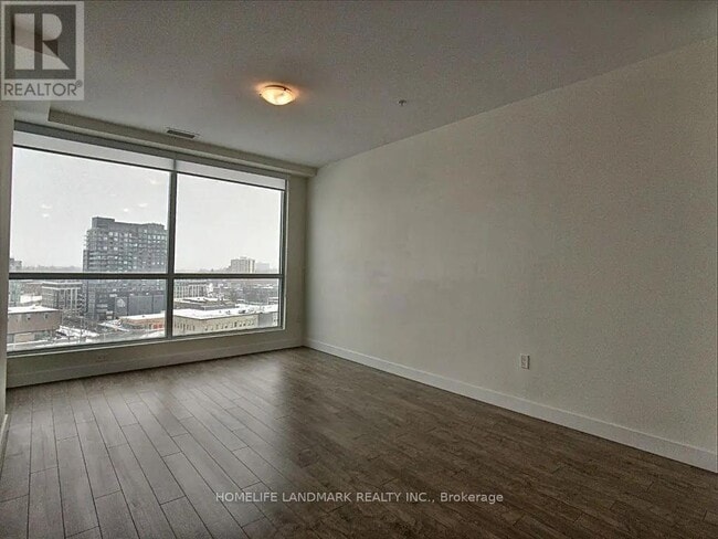 100 Garment St in Kitchener, ON - Building Photo - Building Photo