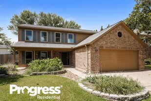 1911 Brazos Crossing Dr in Richmond, TX - Building Photo