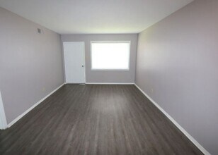 Center Court Apartments in Collierville, TN - Building Photo - Building Photo