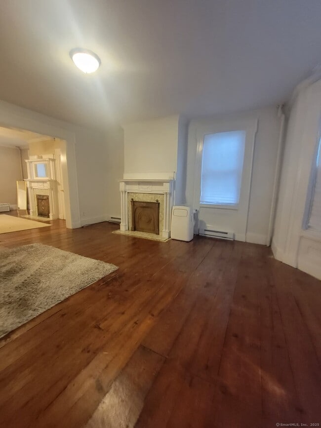 131 Broadway in Norwich, CT - Building Photo - Building Photo