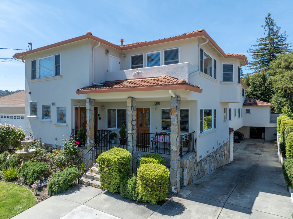 2836-2838 Flores St in San Mateo, CA - Foto de edificio