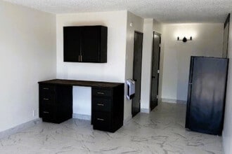 Casitas at 805 N 17Th St. in Las Cruces, NM - Building Photo - Building Photo