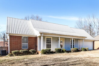 6063 Choctaw Trail in Olive Branch, MS - Building Photo - Building Photo
