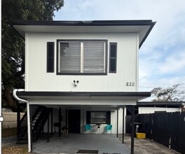 820 S L St, Unit Back Upper in Lake Worth Beach, FL - Foto de edificio - Building Photo