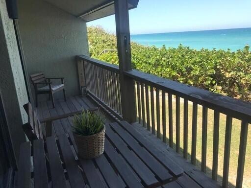 4811 S Hwy A1A, Unit 104 in Melbourne Beach, FL - Building Photo