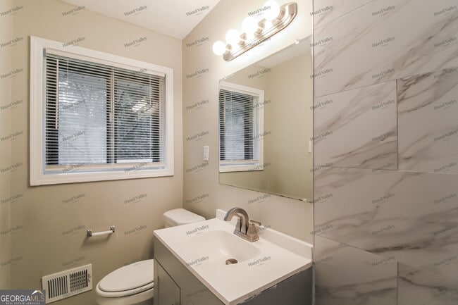 property at 1077 Ponderosa Park Dr