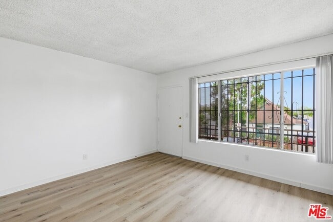 711 Machado Dr in Los Angeles, CA - Building Photo - Building Photo