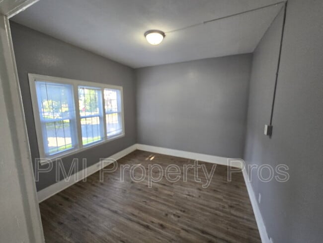 2478 W Chambers St in Milwaukee, WI - Building Photo - Building Photo