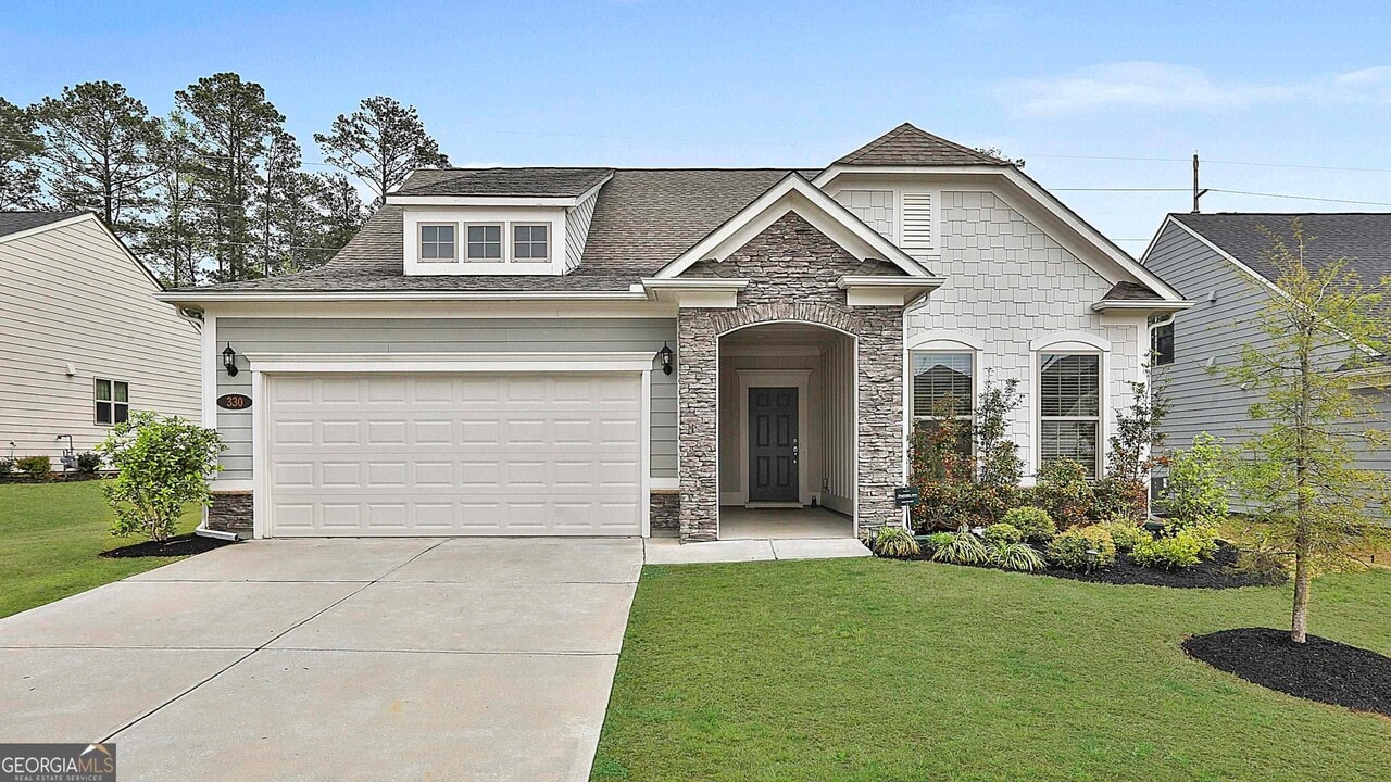 330 Elkins Pl in Peachtree City, GA - Building Photo