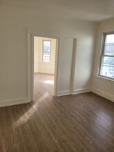 83 Southview St, Unit Third floor in Waterbury, CT - Foto de edificio - Building Photo