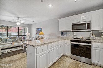 17462 Front Beach Rd in Panama City Beach, FL - Foto de edificio - Building Photo