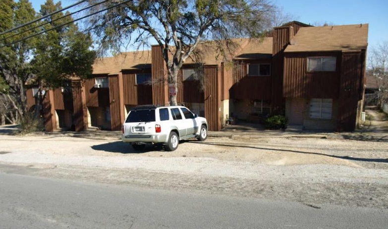 Crestwood Apartments in Dallas, TX - Building Photo