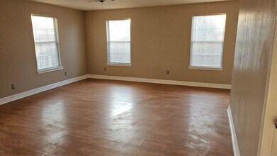 4714 Sharon St in Houston, TX - Building Photo - Building Photo