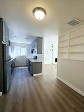 121 Camellia Ct in San Bruno, CA - Foto de edificio - Building Photo