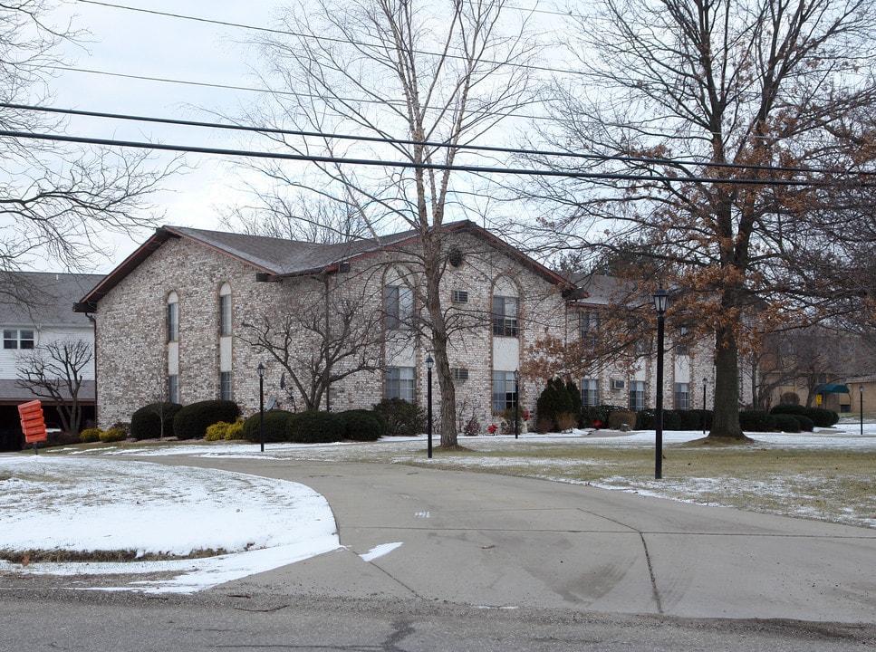 6360 Tippecanoe Rd in Canfield, OH - Building Photo