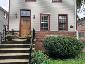 11 Lafayette Rd in Riverside, IL - Building Photo - Building Photo