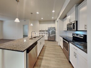 302 E Sicily Dr in Meridian, ID - Building Photo - Building Photo