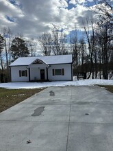 148 Buena Vista Dr in Pilot Mountain, NC - Building Photo - Building Photo