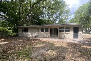 4463 Melvin Cir E in Jacksonville, FL - Building Photo